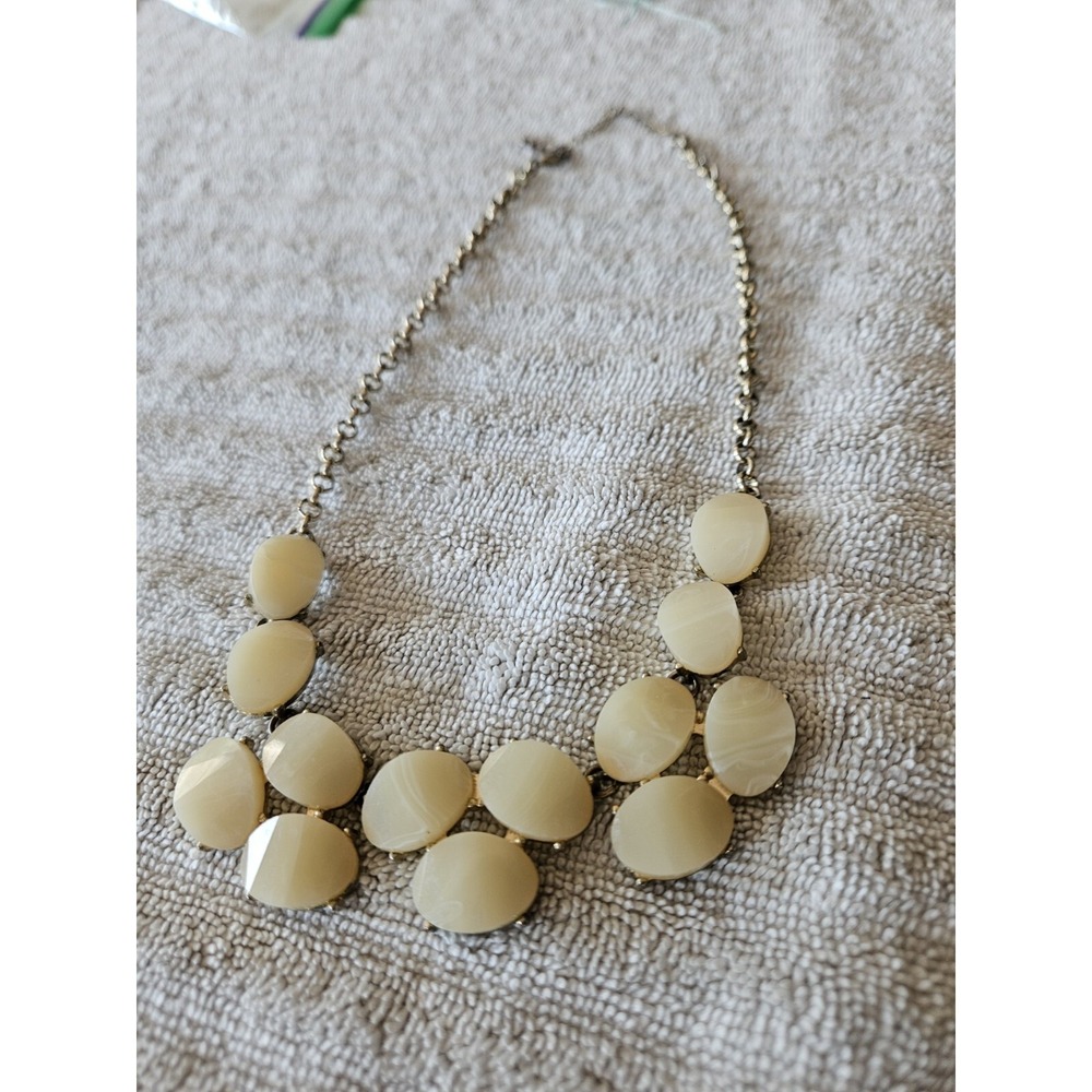Necklace Cream Stones Gold Tone Chain 18‎ Inch Costume Jewelry